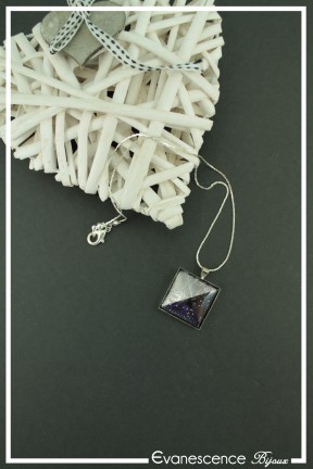 pendentif-bianca-couleur-argent-noir-et-violet-sur-fond-noir