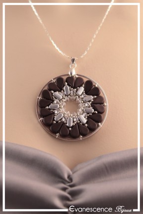 pendentif-coeur-couleur-chocolat-et-argent-porte-zoom