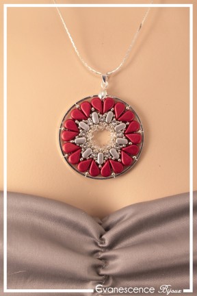 pendentif-coeur-couleur-rouge-et-argent-porte-zoom