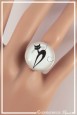 bague-reglable-chat-modele-3-couleur-blanc-et-noir-portee-zoom