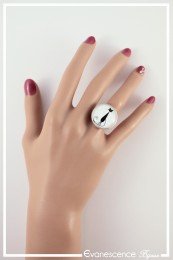 bague-reglable-chat-fin-couleur-blanc-et-noir-portee