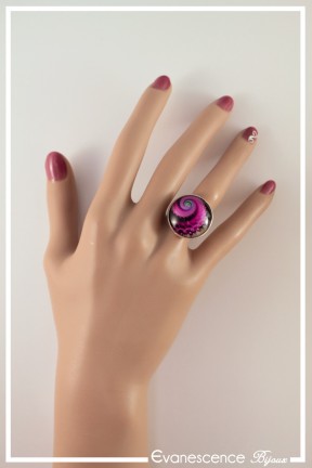 bague-reglable-spirales-couleur-rose-fuchsia-et-noir-portee