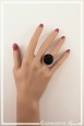 bague-reglable-goldy-couleur-noir-portee