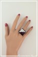 bague-reglable-bianca-couleur-argent-noir-et-fuchsia-portee