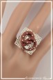 bague-reglable-bretzel-couleur-marron-et-blanc-portee-zoom