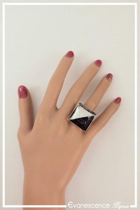 bague-reglable-bianca-couleur-argent-noir-et-violet-portee