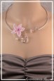 collier-margot-couleur-blanc-et-rose-porte