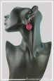 boucles-d-oreilles-en-aluminium-pastille-couleur-bordeaux-portees