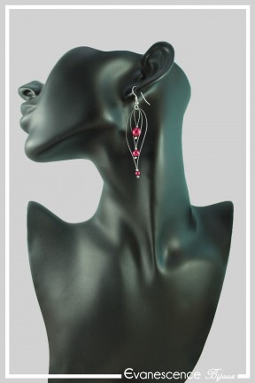 boucles-d-oreilles-en-fil-cable-liloo-couleur-rouge-portees