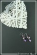 boucles-d-oreilles-chaine-iloa-couleur-violet-sur-fond-noir